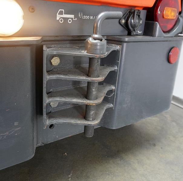 Linde P 60 Z 126 - Tow tractor: picture 5 Linde P 60 Z 126 - Tow tractor: picture 5