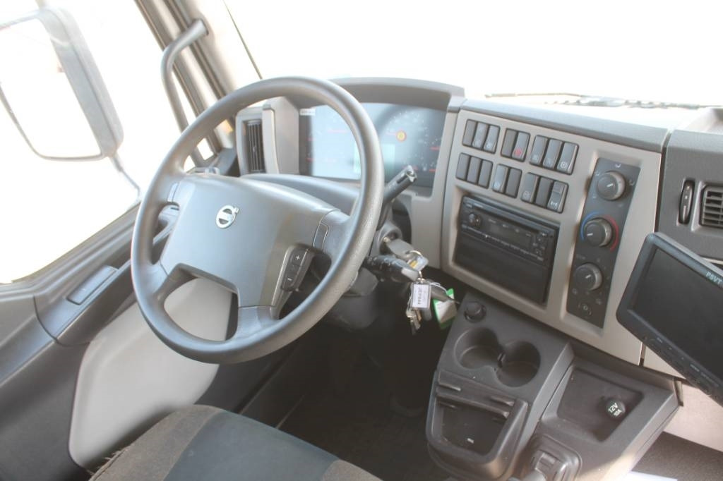 Volvo FL250 4x2 Serie 4536 Euro 6 - Cab chassis truck: picture 5 Volvo FL250 4x2 Serie 4536 Euro 6 - Cab chassis truck: picture 5