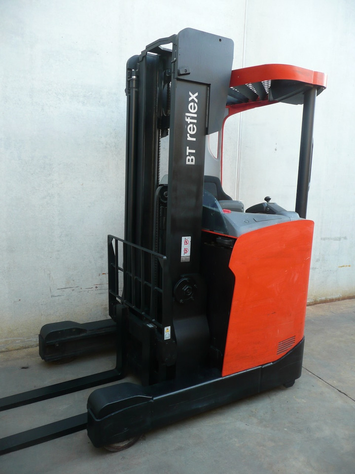 BT RRE 140 H - Reach truck: picture 3 BT RRE 140 H - Reach truck: picture 3
