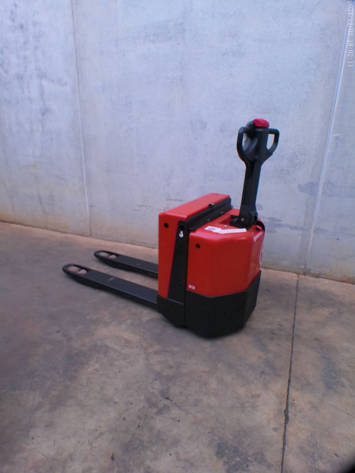 BT W 18 - Pallet truck: picture 1 BT W 18 - Pallet truck: picture 1