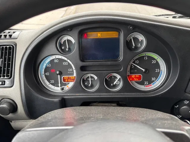 Curtainsider truck DAF LF 45 210 curtainslider open top roof steel transport MOT 04-2026: picture 14 Curtainsider truck DAF LF 45 210 curtainslider open top roof steel transport MOT 04-2026: picture 14