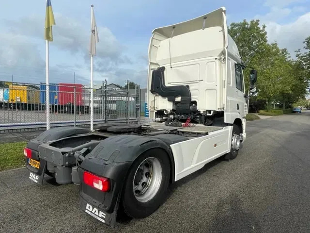 DAF CF 400 FT CF 400 Spacecab tractor head - Tractor unit: picture 5 DAF CF 400 FT CF 400 Spacecab tractor head - Tractor unit: picture 5