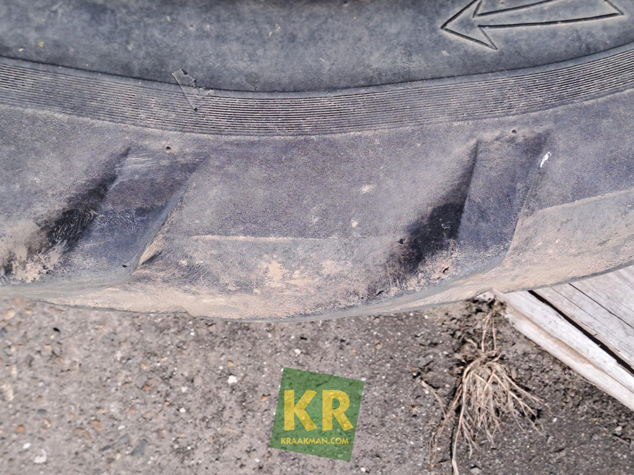 8.3/8R36 (x2) John Deere - Wheel and tire package for Agricultural machinery: picture 3 8.3/8R36 (x2) John Deere - Wheel and tire package for Agricultural machinery: picture 3