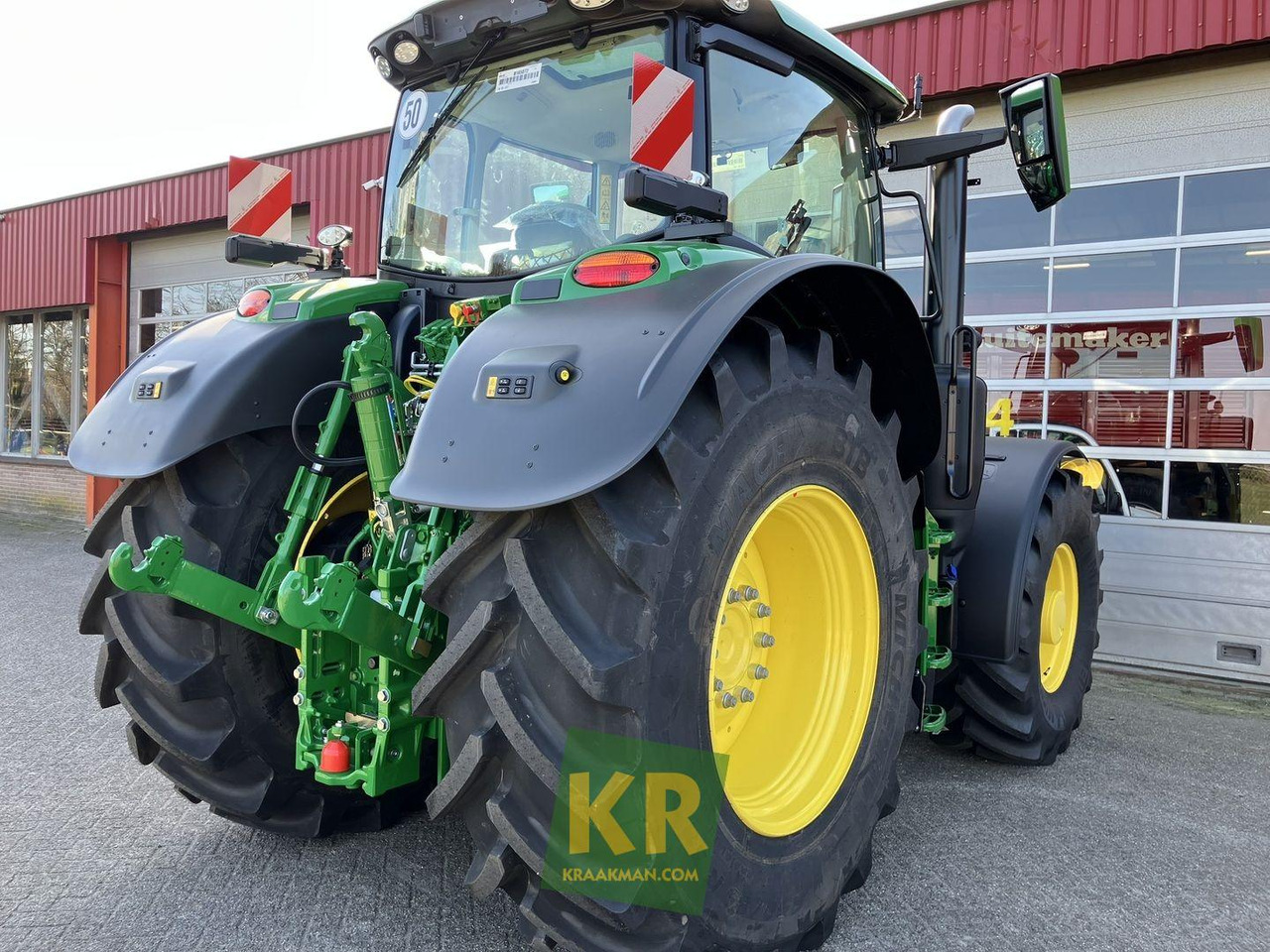 John Deere 6R 175 - Farm tractor: picture 3 John Deere 6R 175 - Farm tractor: picture 3