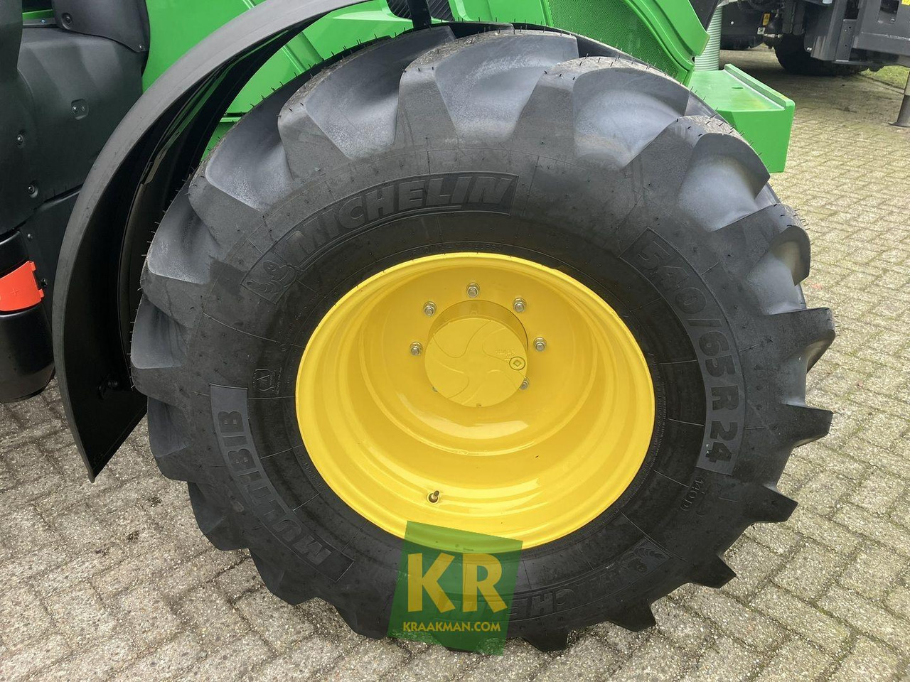 Multibib 540/65R24 Michelin - Wheel and tire package for Agricultural machinery: picture 1 Multibib 540/65R24 Michelin - Wheel and tire package for Agricultural machinery: picture 1