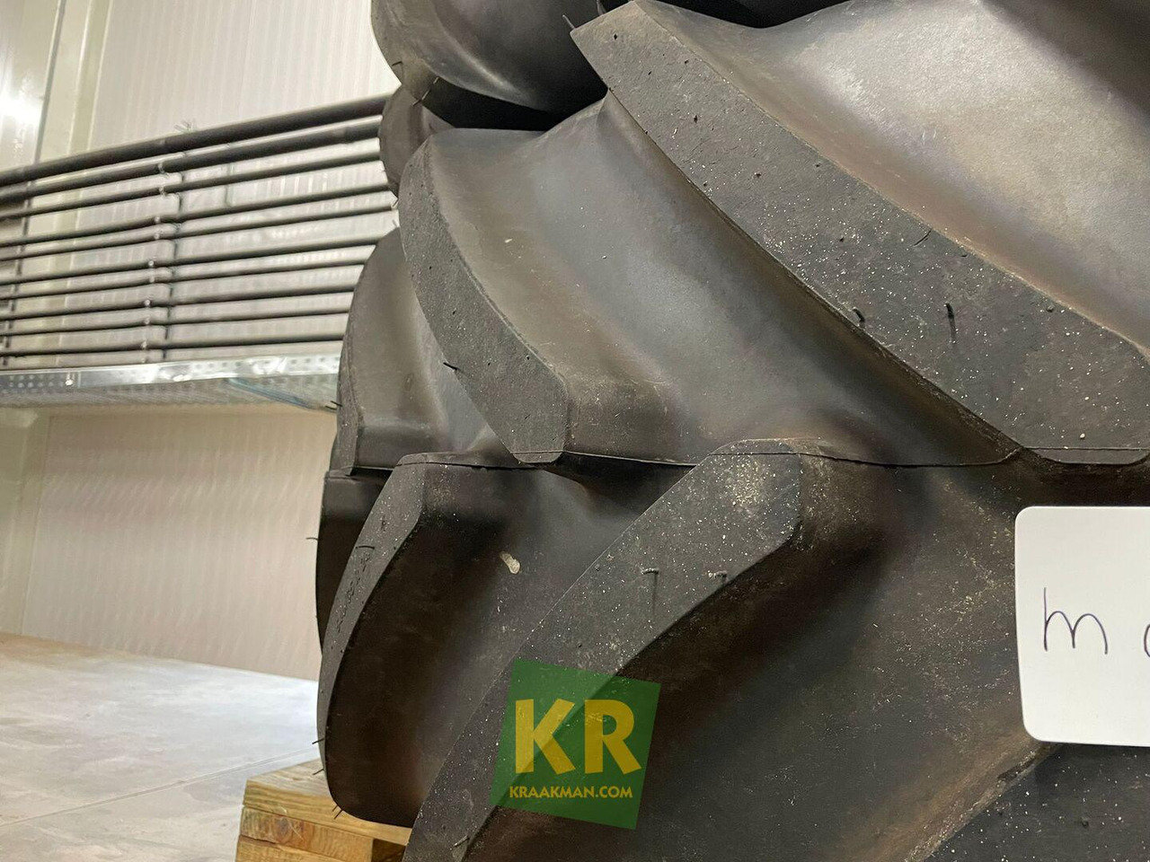 Multibib 540/65R24 Michelin - Wheel and tire package for Agricultural machinery: picture 2 Multibib 540/65R24 Michelin - Wheel and tire package for Agricultural machinery: picture 2