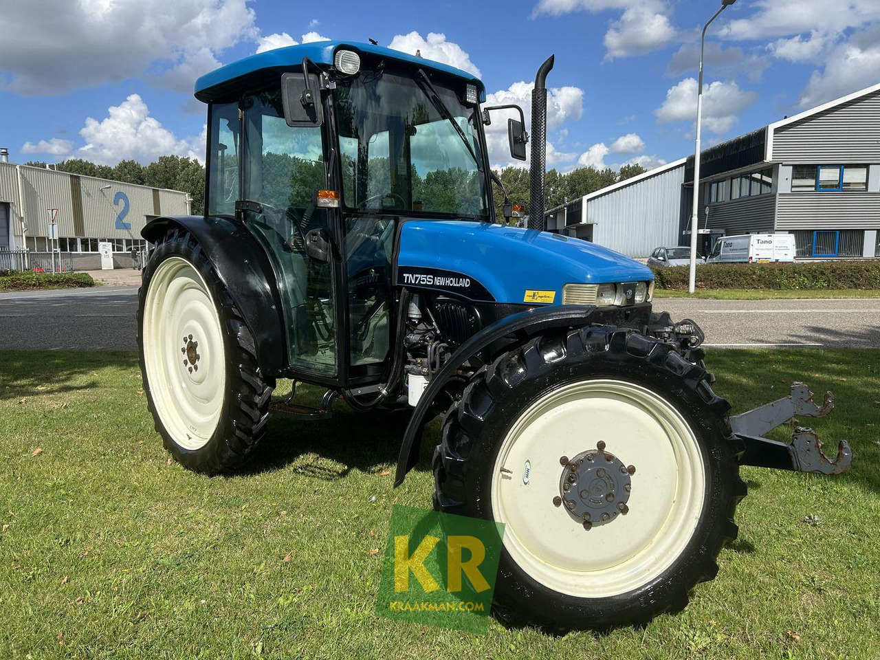 TN75S New Holland - Farm tractor: picture 1 TN75S New Holland - Farm tractor: picture 1
