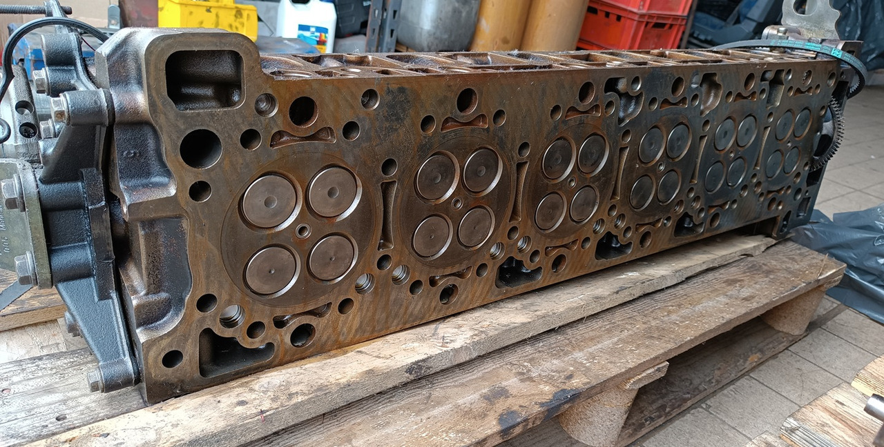 Mercedes Actros MP4 MP5 OM471 471 926 ENGINE HEAD - Engine and parts: picture 2 Mercedes Actros MP4 MP5 OM471 471 926 ENGINE HEAD - Engine and parts: picture 2