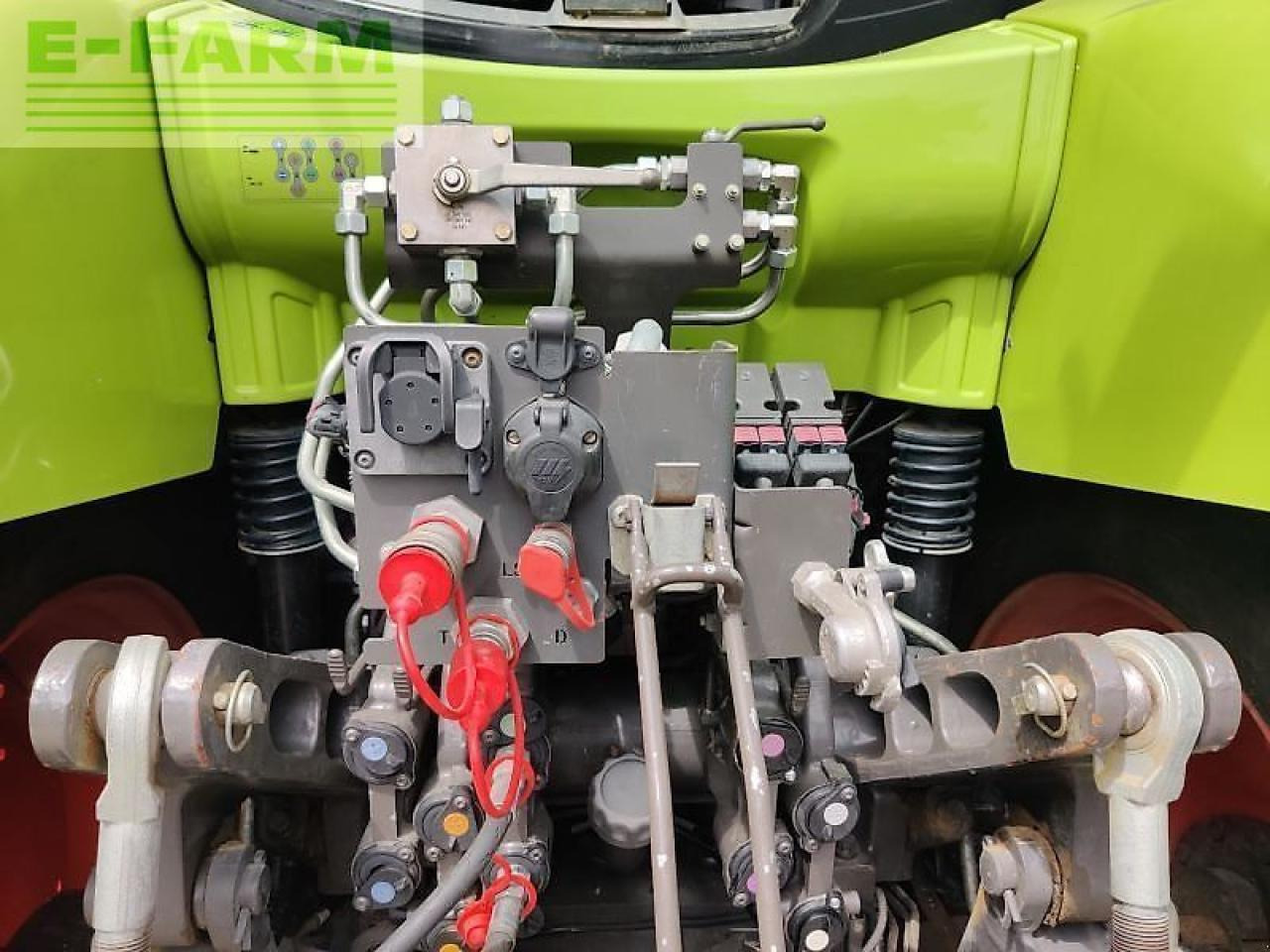 CLAAS axion 810 cmatic CMATIC - Farm tractor: picture 4 CLAAS axion 810 cmatic CMATIC - Farm tractor: picture 4