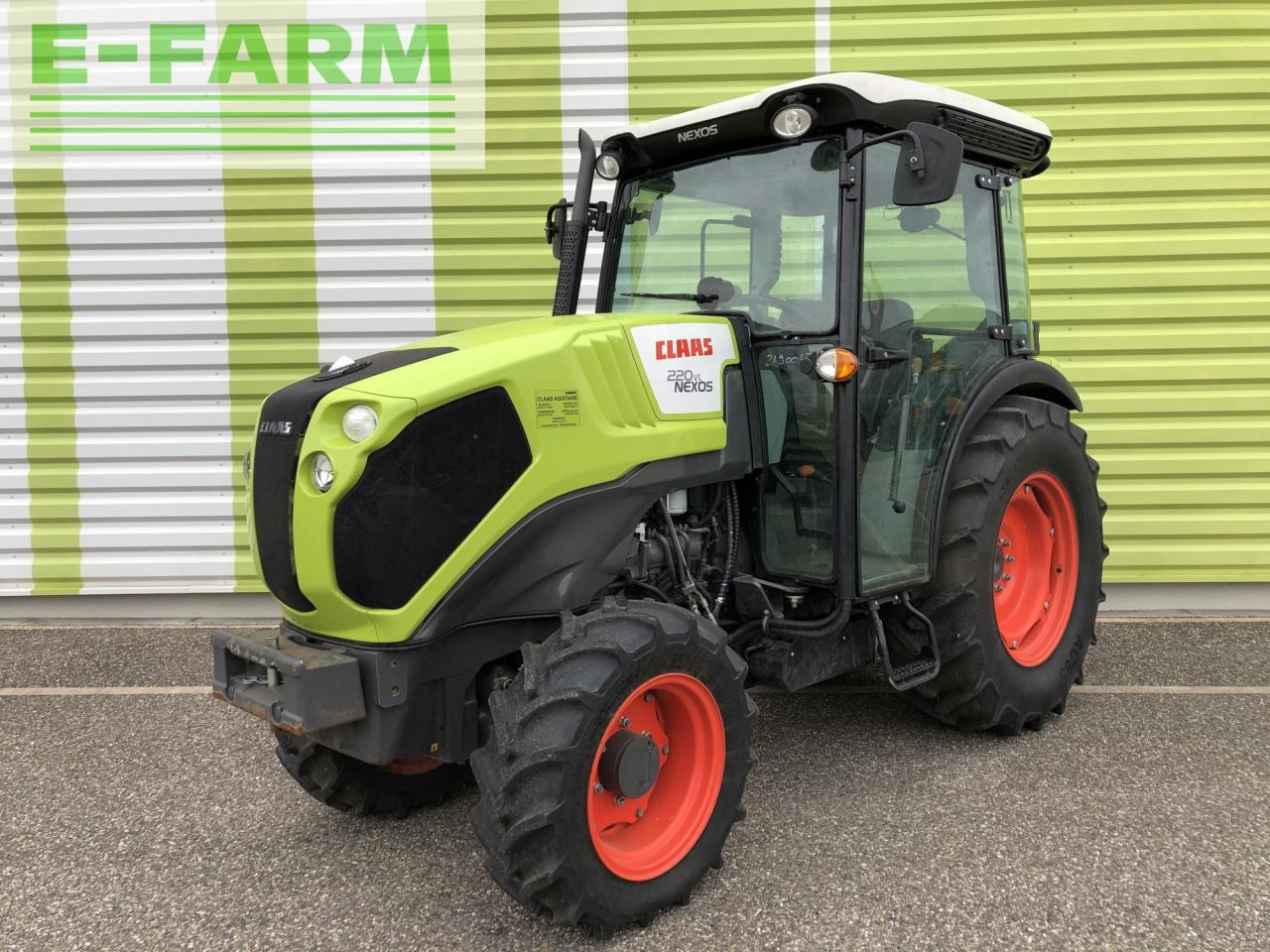 CLAAS nexos 220 vl - Farm tractor: picture 1 CLAAS nexos 220 vl - Farm tractor: picture 1