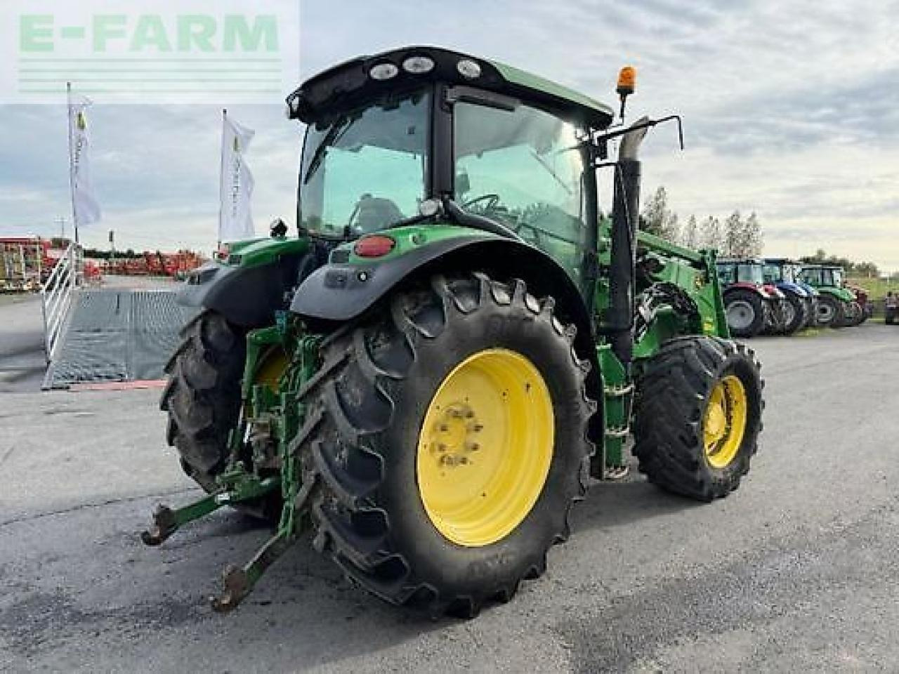 John Deere 6140r - Farm tractor: picture 4 John Deere 6140r - Farm tractor: picture 4