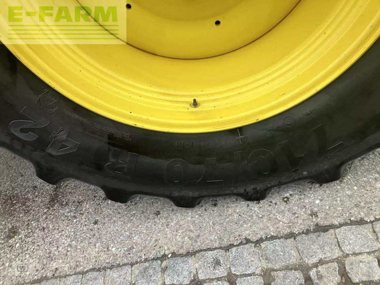 Farm tractor John Deere 6215r: picture 14 Farm tractor John Deere 6215r: picture 14