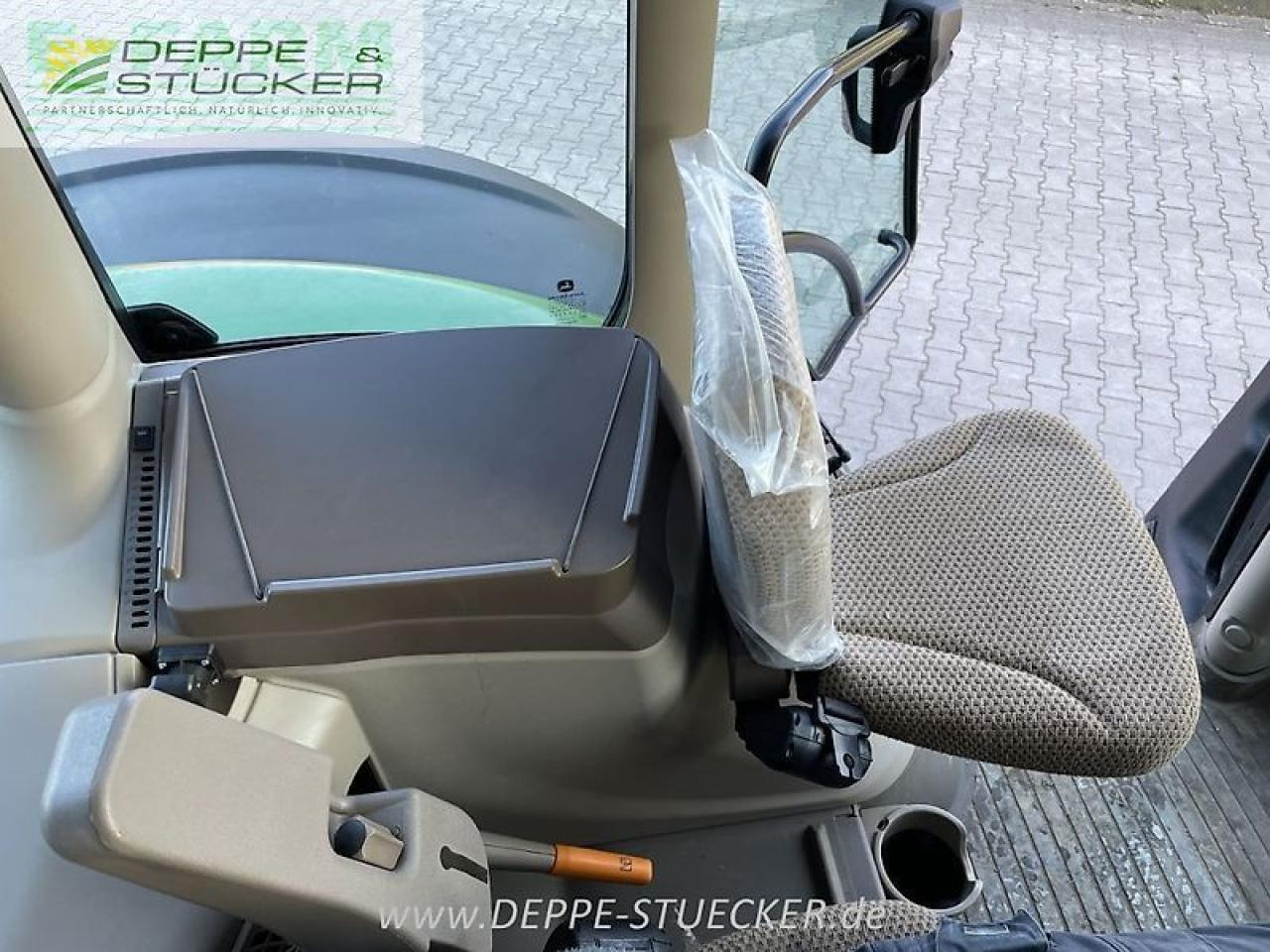 John Deere 6r 175 - Farm tractor: picture 5 John Deere 6r 175 - Farm tractor: picture 5