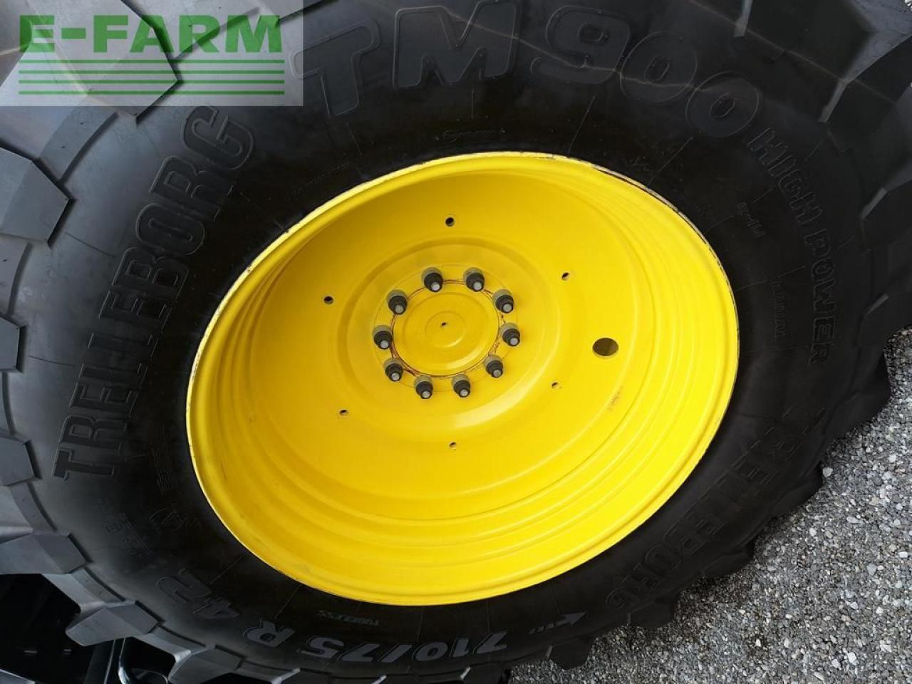 Farm tractor John Deere 7R 330: picture 10