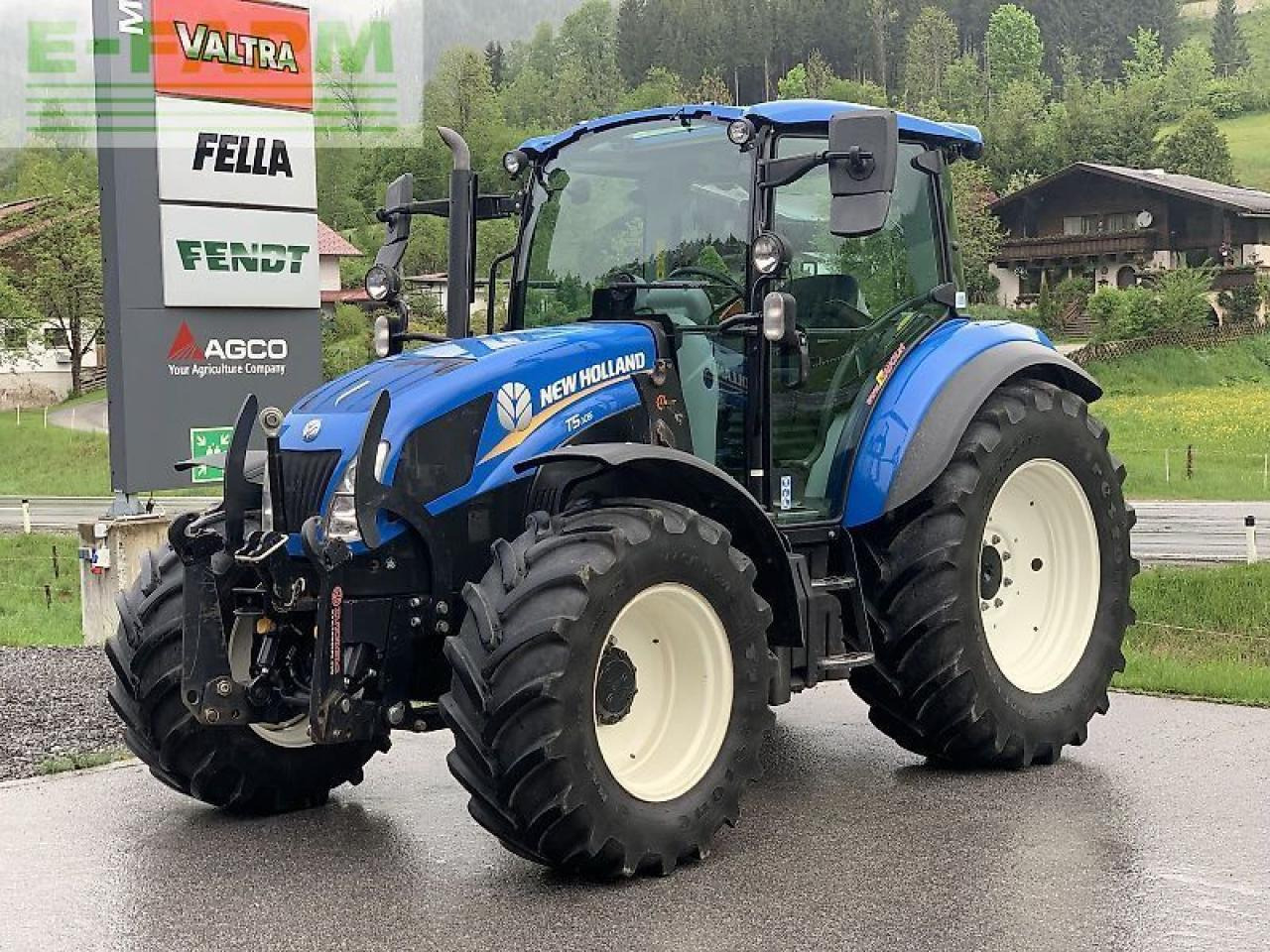 New Holland t 5.105 - Farm tractor: picture 2 New Holland t 5.105 - Farm tractor: picture 2