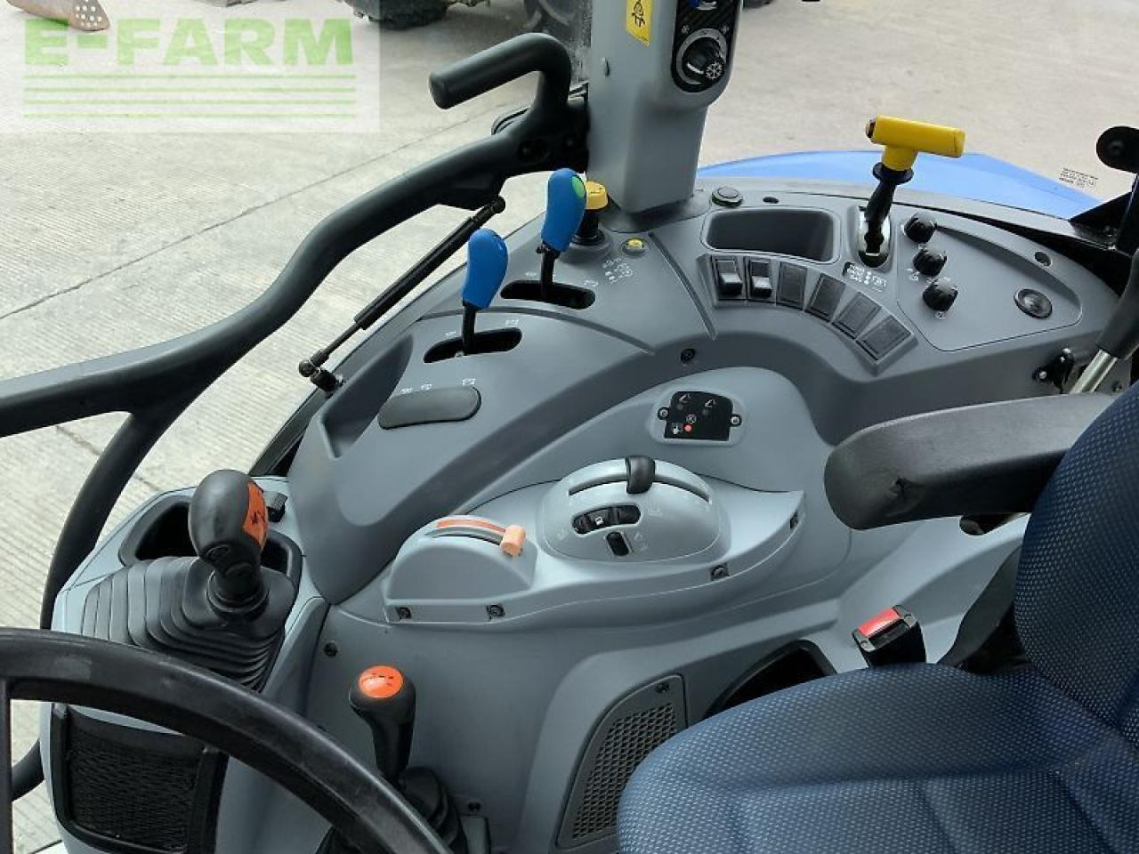 Farm tractor New Holland t5.95 tractor (st23762): picture 17