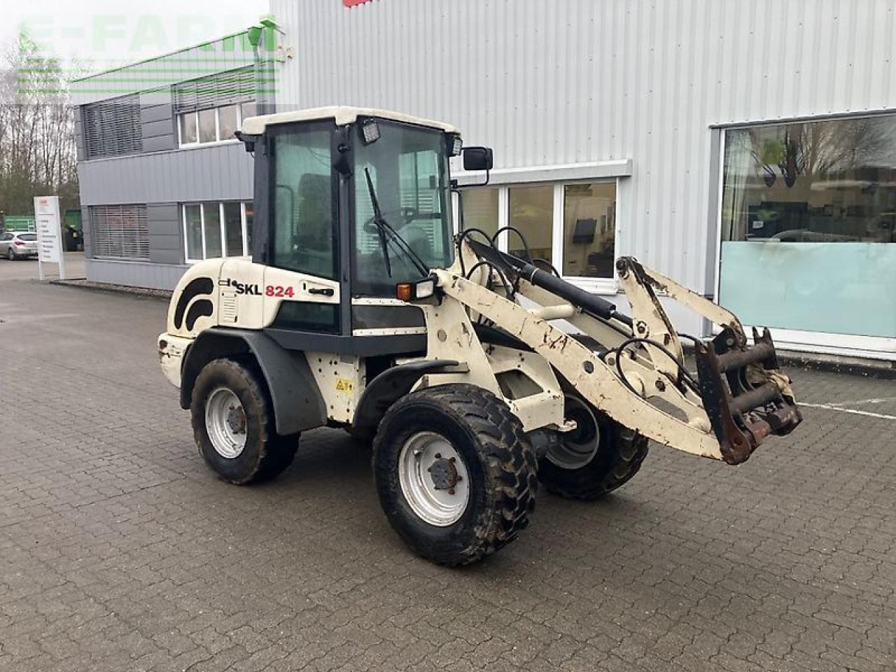 Mini excavator Schaeff skl 824: picture 9