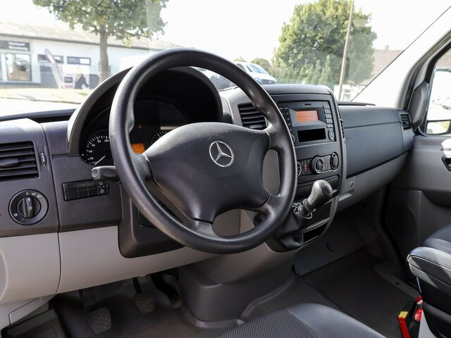MERCEDES-BENZ Sprinter 316CDI DOKA,Allrad,AHK,Standhzg. - Curtain side van, Combi van: picture 4 MERCEDES-BENZ Sprinter 316CDI DOKA,Allrad,AHK,Standhzg. - Curtain side van, Combi van: picture 4