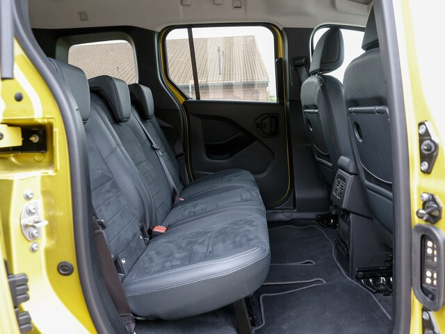MERCEDES-BENZ T 180 Progressive,AHK,LED,Navi,Kamera,Tempomat - Passenger van: picture 2 MERCEDES-BENZ T 180 Progressive,AHK,LED,Navi,Kamera,Tempomat - Passenger van: picture 2