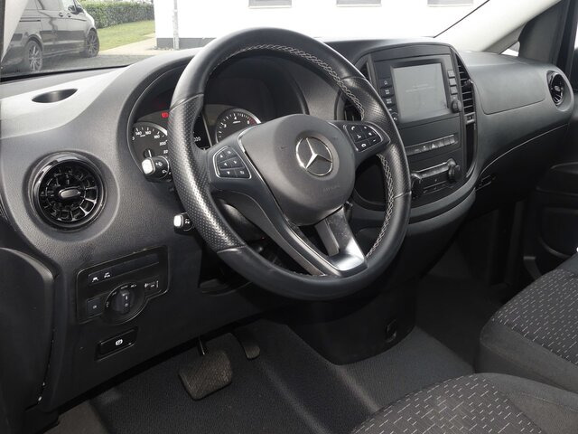 MERCEDES-BENZ Vito 116CDI lang,TourerPro,2xKlima,9Sitze,Kamera - Passenger van: picture 4 MERCEDES-BENZ Vito 116CDI lang,TourerPro,2xKlima,9Sitze,Kamera - Passenger van: picture 4