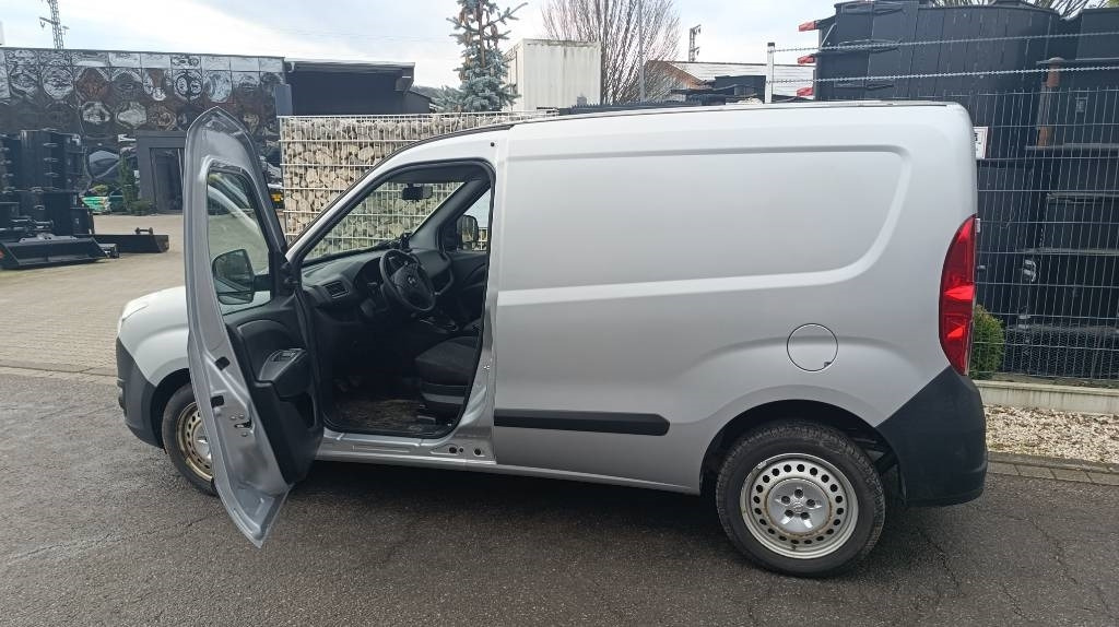 Lease a Opel Combo Kastenwagen Transp. Seitenschaden fahrbereit  Opel Combo Kastenwagen Transp. Seitenschaden fahrbereit: picture 8