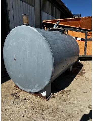 Big 5000l Dieseltankstelle, doppelwandig - Fuel tank: picture 3 Big 5000l Dieseltankstelle, doppelwandig - Fuel tank: picture 3