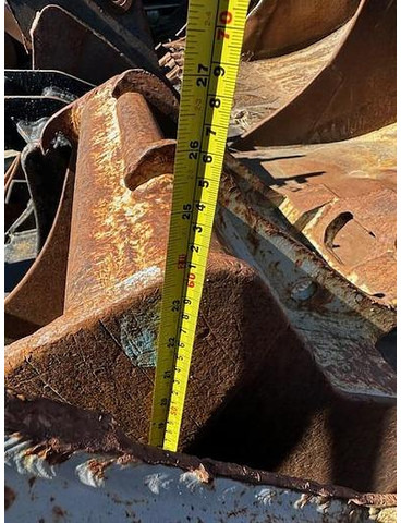 Big Tieflöffel 45 cm Arbeitsbreite mit Arden Aufnahme - Bucket: picture 4 Big Tieflöffel 45 cm Arbeitsbreite mit Arden Aufnahme - Bucket: picture 4