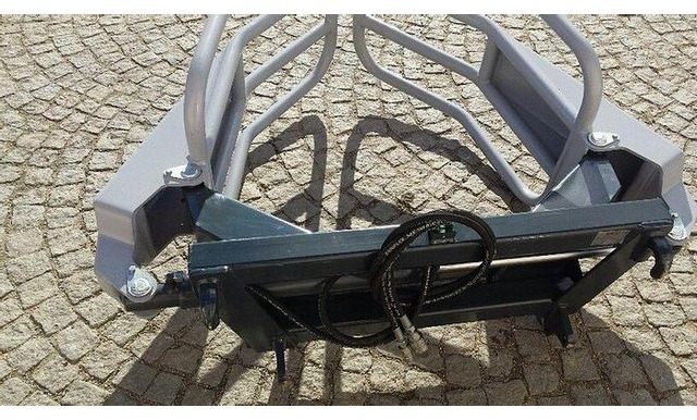 Rundballengreifer 180 cm pass. zu Euro Aufnahme - Grapple for Agricultural machinery: picture 4 Rundballengreifer 180 cm pass. zu Euro Aufnahme - Grapple for Agricultural machinery: picture 4
