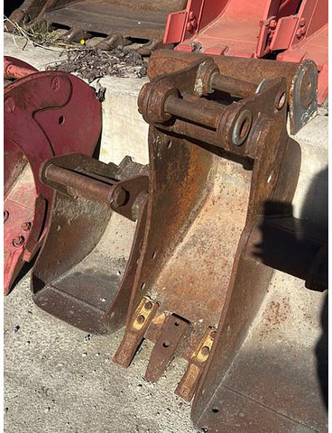 Tieflöffel 30 cm Arbeitsbreite Tieflöffel 30 cm Arbeitsbreite - Bucket: picture 1 Tieflöffel 30 cm Arbeitsbreite Tieflöffel 30 cm Arbeitsbreite - Bucket: picture 1