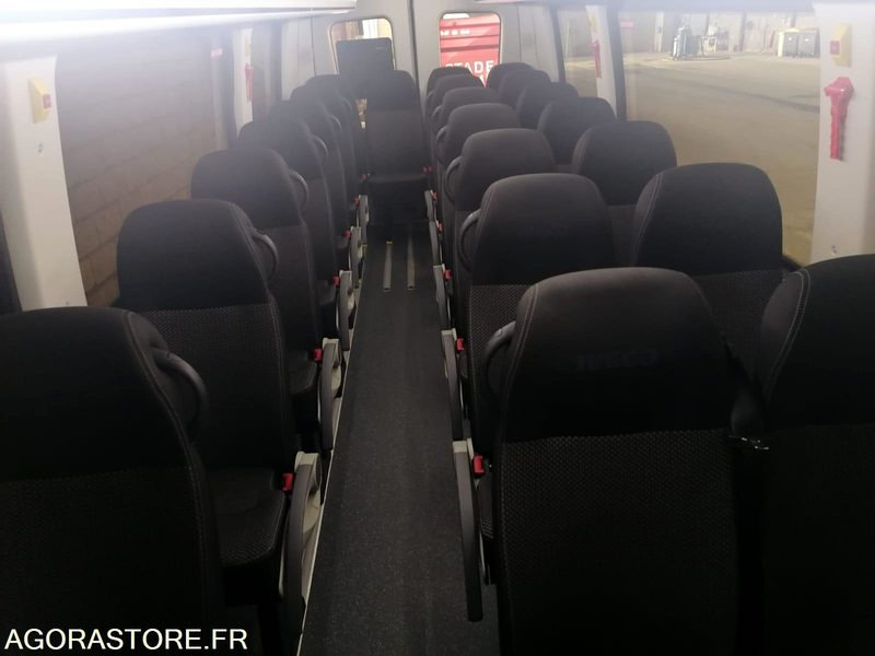 AUTOCAR IVECO 22 PLACES / 1ERE MAIN / BVA /  135467 KM ORIGINE - Coach: picture 5 AUTOCAR IVECO 22 PLACES / 1ERE MAIN / BVA /  135467 KM ORIGINE - Coach: picture 5
