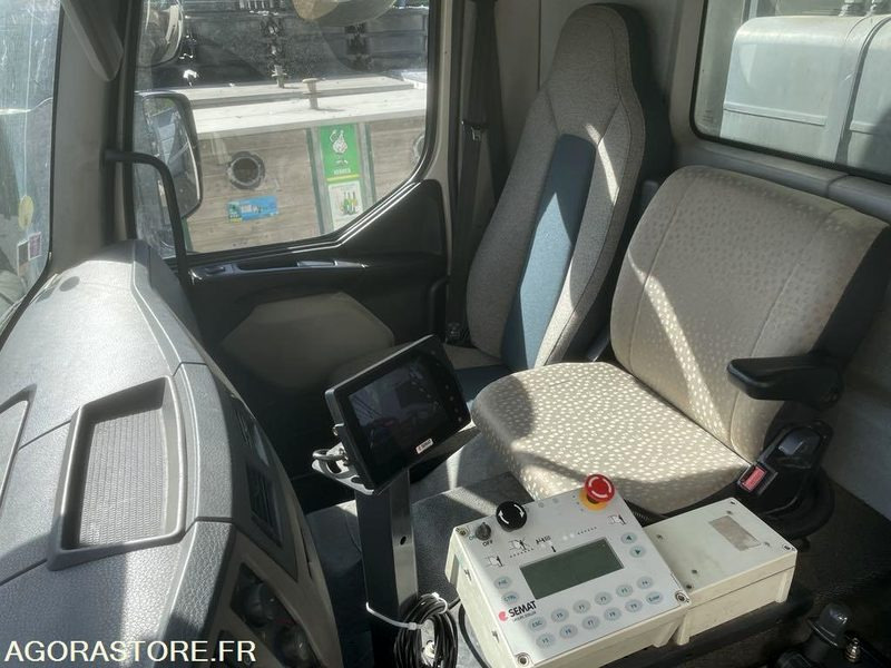 BOM 26T avec LC auto 851 - Garbage truck: picture 4 BOM 26T avec LC auto 851 - Garbage truck: picture 4