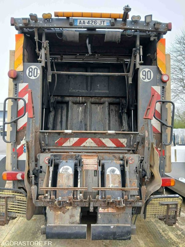 BOM VOLVO 19T - Garbage truck: picture 4 BOM VOLVO 19T - Garbage truck: picture 4