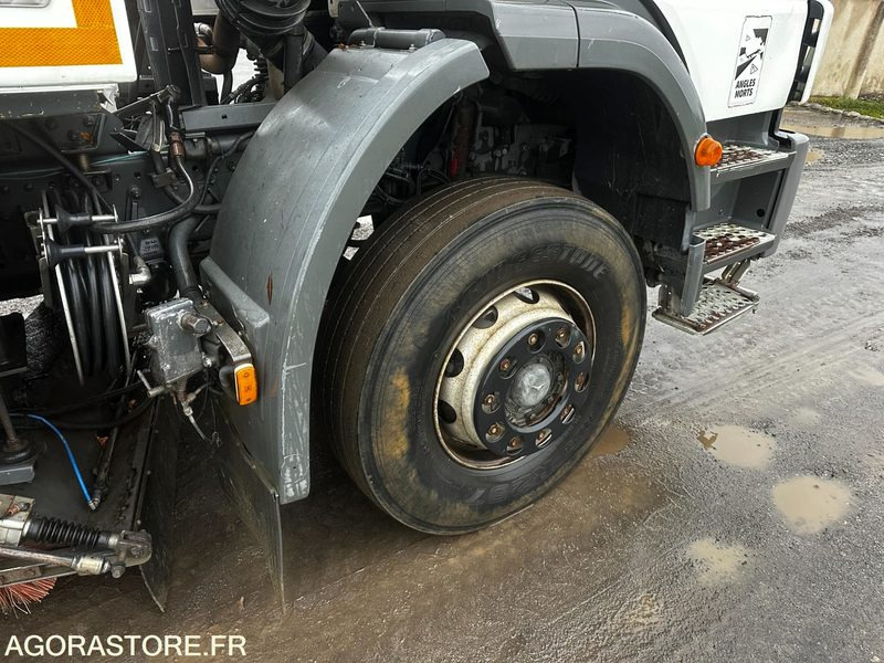 Balayeuse aspiratrice de voirie BROCK SL 280 JUMBO - 2006 - 310 527 KMS - Road sweeper: picture 5 Balayeuse aspiratrice de voirie BROCK SL 280 JUMBO - 2006 - 310 527 KMS - Road sweeper: picture 5
