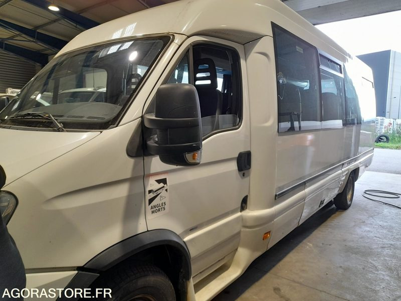 CAR IVECO de 2009 POUR PIECES - Bus: picture 4 CAR IVECO de 2009 POUR PIECES - Bus: picture 4
