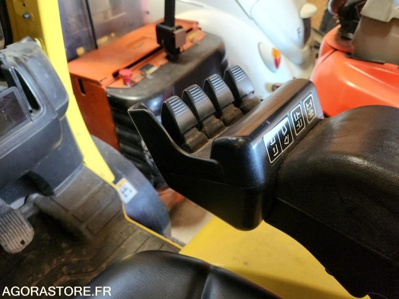 CHARIOT ELEVATEUR DIESEL 3T5 HYSTER H3.5FT - 2007 - 1033 heures - Diesel forklift: picture 4 CHARIOT ELEVATEUR DIESEL 3T5 HYSTER H3.5FT - 2007 - 1033 heures - Diesel forklift: picture 4