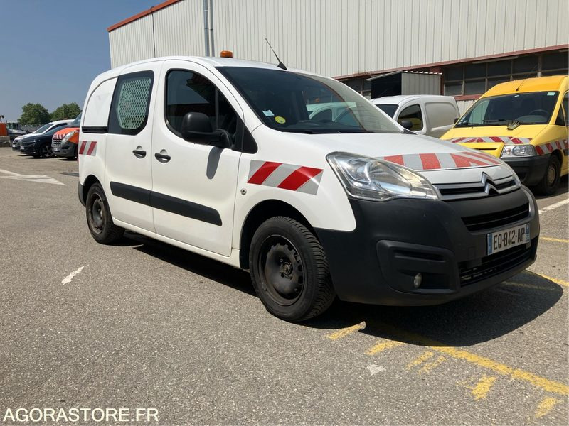 CITRIOEN - Berlingo BlueHDi 100 S&S BVM B - 2017 / 229369 KM (P1006539) - Small van: picture 3 CITRIOEN - Berlingo BlueHDi 100 S&S BVM B - 2017 / 229369 KM (P1006539) - Small van: picture 3