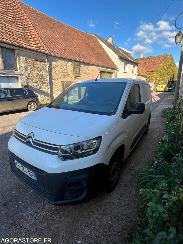 CITROEN BERLINGO ISOTHERME (portage de repas) - Small van: picture 1 CITROEN BERLINGO ISOTHERME (portage de repas) - Small van: picture 1