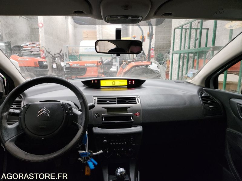 CITROEN C4 - Car: picture 3 CITROEN C4 - Car: picture 3