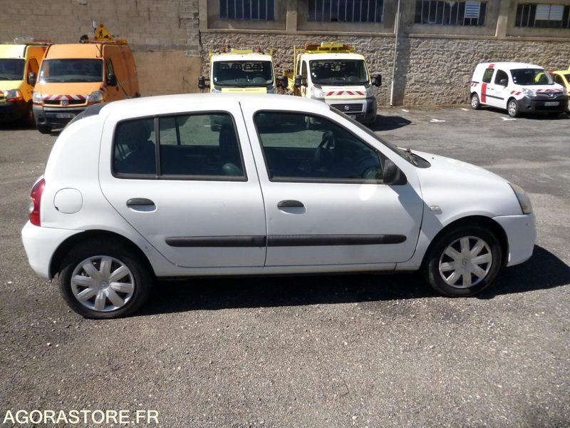 CLIO 2 ESSENCE - Car: picture 4 CLIO 2 ESSENCE - Car: picture 4