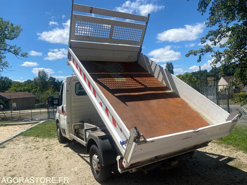 Camion benne Peugeot BOXER - 2014 - 70 000km - TURBO NEUF / PNEUS NEUFS - Tipper van: picture 4 Camion benne Peugeot BOXER - 2014 - 70 000km - TURBO NEUF / PNEUS NEUFS - Tipper van: picture 4