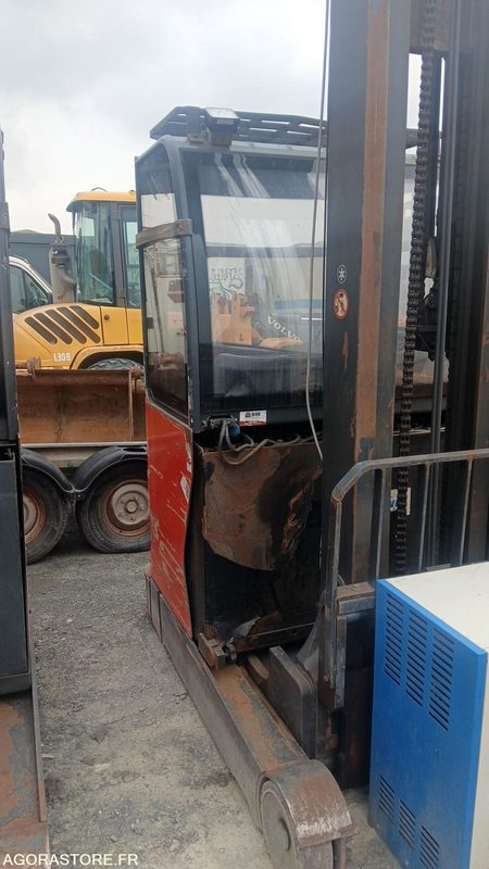 Chariot frontal - Fenwick - 2014 - R16 - Reach truck: picture 2 Chariot frontal - Fenwick - 2014 - R16 - Reach truck: picture 2