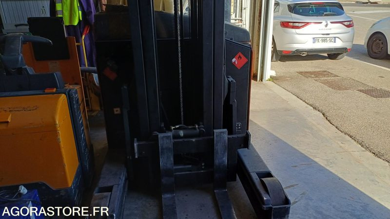 Chariot retractable (Cat.5 R489) Toyota RRE2 5600H (C703) - Forklift: picture 2 Chariot retractable (Cat.5 R489) Toyota RRE2 5600H (C703) - Forklift: picture 2