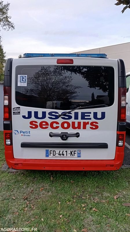 FD-441-KF - "PP"- Non Roulant - RENAULT TRAFIC - VASP - 318 629 Kms - Ambulance: picture 5 FD-441-KF - "PP"- Non Roulant - RENAULT TRAFIC - VASP - 318 629 Kms - Ambulance: picture 5