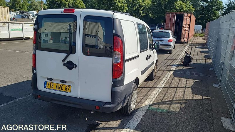 FIAT DOBLO CARGO - 2007 - 98427KM - 718 AWC 67 - Small van: picture 3 FIAT DOBLO CARGO - 2007 - 98427KM - 718 AWC 67 - Small van: picture 3