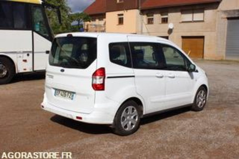 FORD TOURNEO - 2017 - 178 348 KMS - EP426FZ - Small van: picture 3 FORD TOURNEO - 2017 - 178 348 KMS - EP426FZ - Small van: picture 3