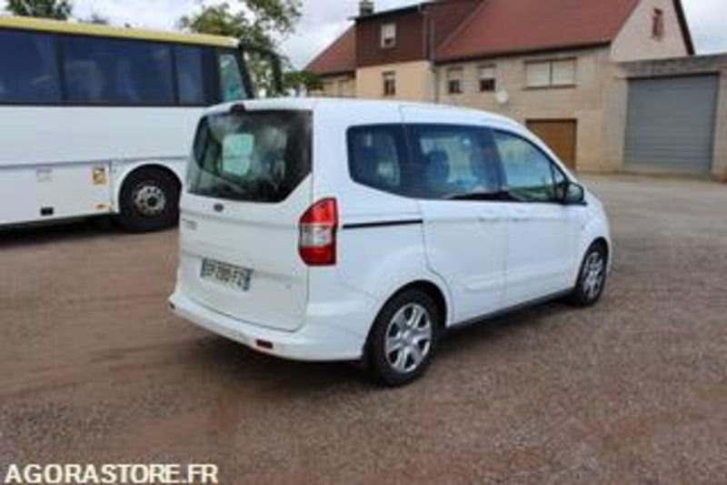 FORD TOURNEO - 2017 - 192 126 KMS- EP280FZ - Small van: picture 2 FORD TOURNEO - 2017 - 192 126 KMS- EP280FZ - Small van: picture 2