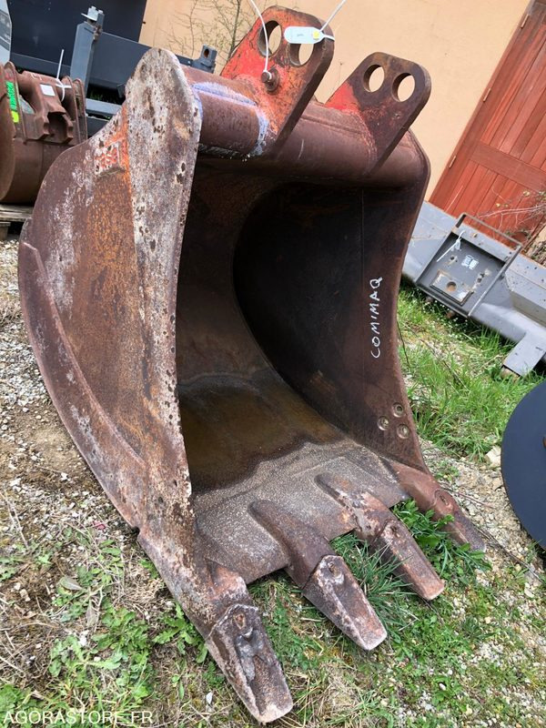 Godet CASE 110cm axes 60 et 75mm - Excavator bucket: picture 3 Godet CASE 110cm axes 60 et 75mm - Excavator bucket: picture 3