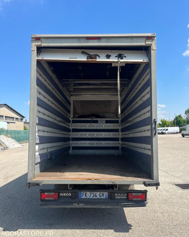 Iveco Daily 35C BVA - 2019 - 118 200km - Panel van: picture 3 Iveco Daily 35C BVA - 2019 - 118 200km - Panel van: picture 3