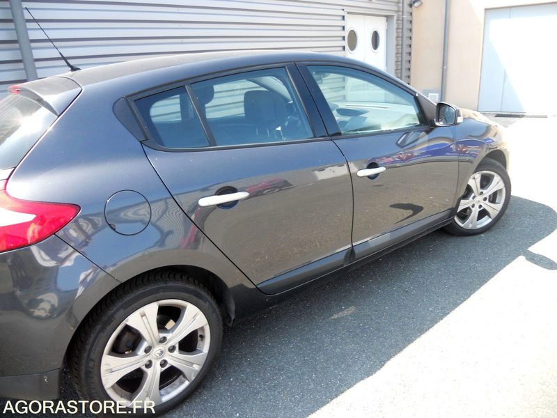 LOT 7 SLT - RENAULT MEGANE - Car: picture 2 LOT 7 SLT - RENAULT MEGANE - Car: picture 2