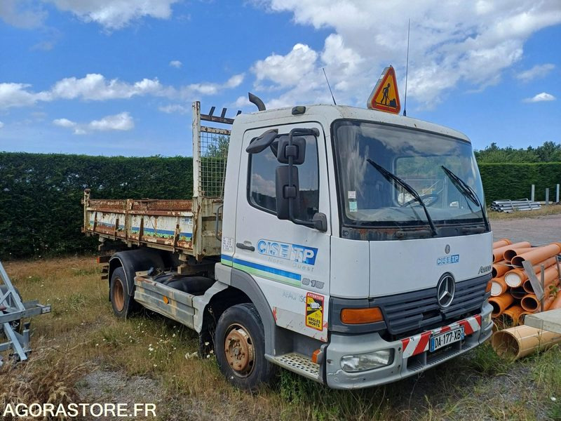 MERCEDES - ATEGO 815 - 2000 / 324 679 KM - DA177XB - Tipper: picture 1 MERCEDES - ATEGO 815 - 2000 / 324 679 KM - DA177XB - Tipper: picture 1